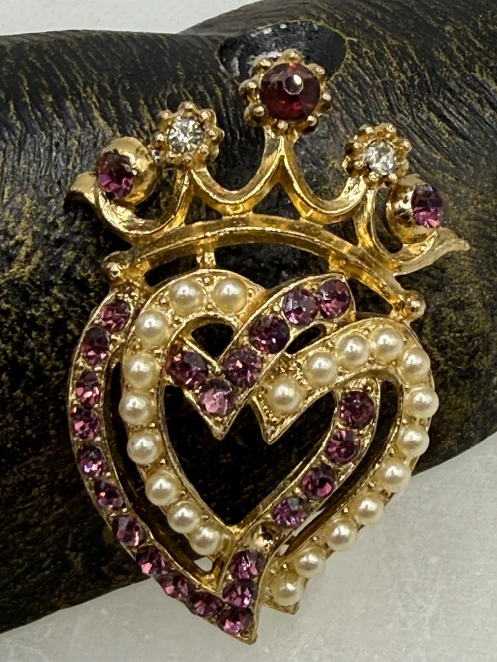 Vintage Gold-Tone Heart Crown Brooch Purple rhinestone faux pearl craft wear